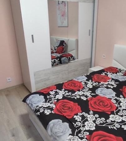 Luxury And Stylish Apartmen, Metro Station Obelya 소피아 외부 사진